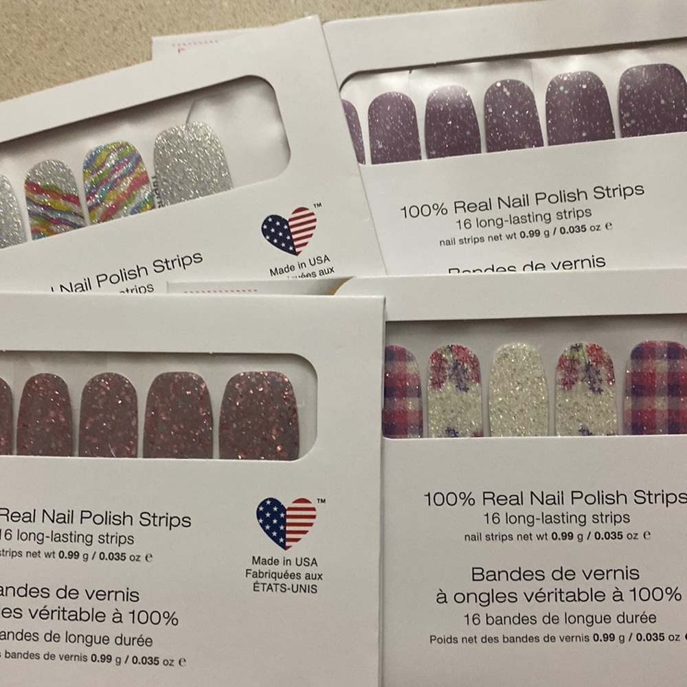 COLORSTREET 4 unopened packs Nail Polish Strips